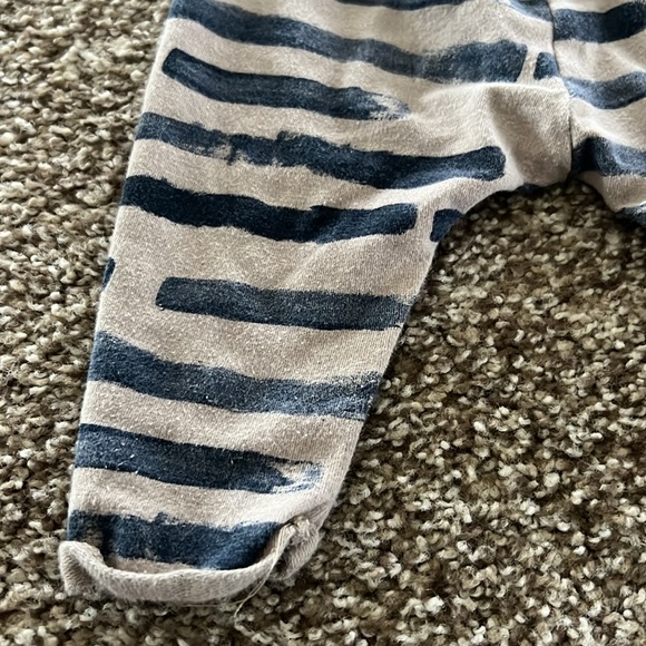 Baby Zara Tops and Pants Five Piece Bundle Set - Picture 13 of 13